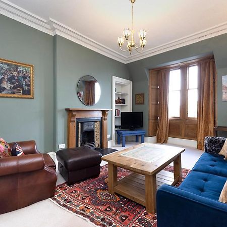 Joivy Old Town 1-Bed Apartment With Stunning Views Edinburgh Dış mekan fotoğraf