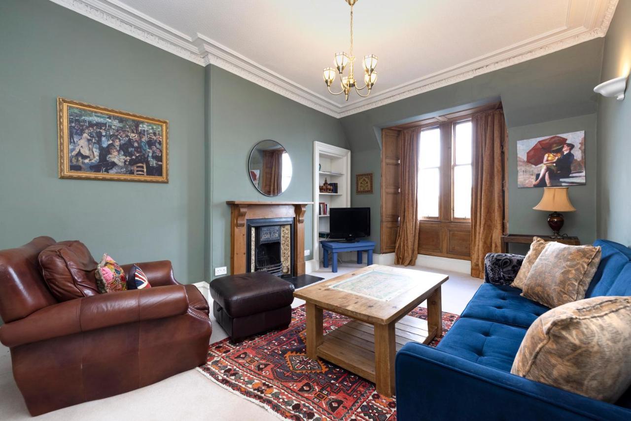 Joivy Old Town 1-Bed Apartment With Stunning Views Edinburgh Dış mekan fotoğraf